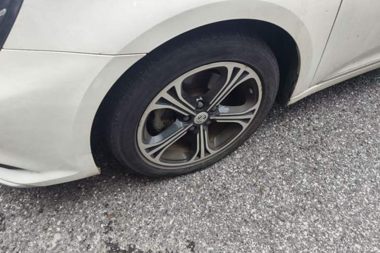 Used MG 6 2017 20T Automatic Luxury Smart Connect Version China V Standard Left Front Wheel Hub