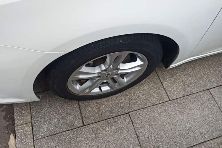 Used MG 6 2017 20T Automatic Elite Smart Connect Version China V Standard Left Front Wheel Hub