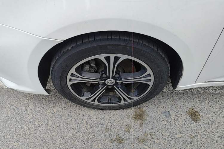 Used MG 6 2017 20T Automatic Luxury Smart Connect Version China V Standard Left Front Wheel Hub