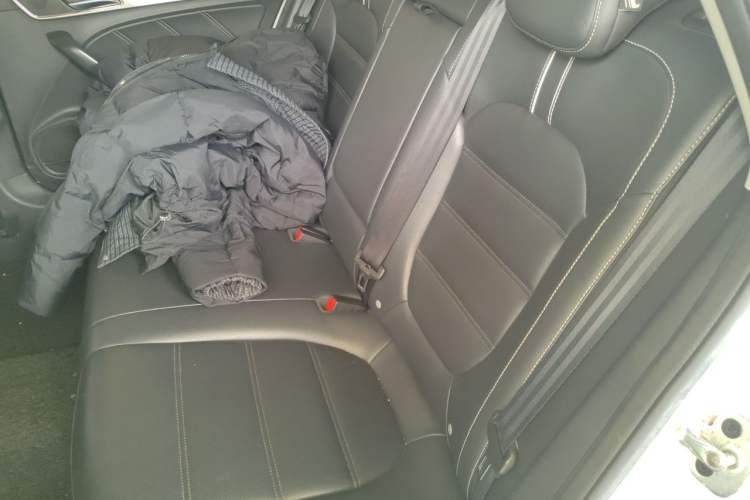 Used MG 6 2017 20T Automatic Luxury Smart Connect Version China V Standard Left Rear Seat