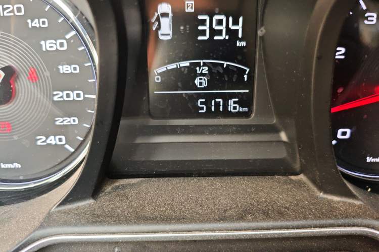 Used MG 6 2017 20T Manual Luxury Smart Connect Version China V Standard Odometer Close Up