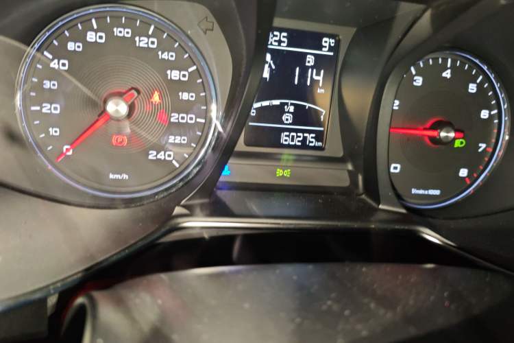 Used MG 6 2017 20T Manual Luxury Smart Connect Version China V Standard Odometer Close Up