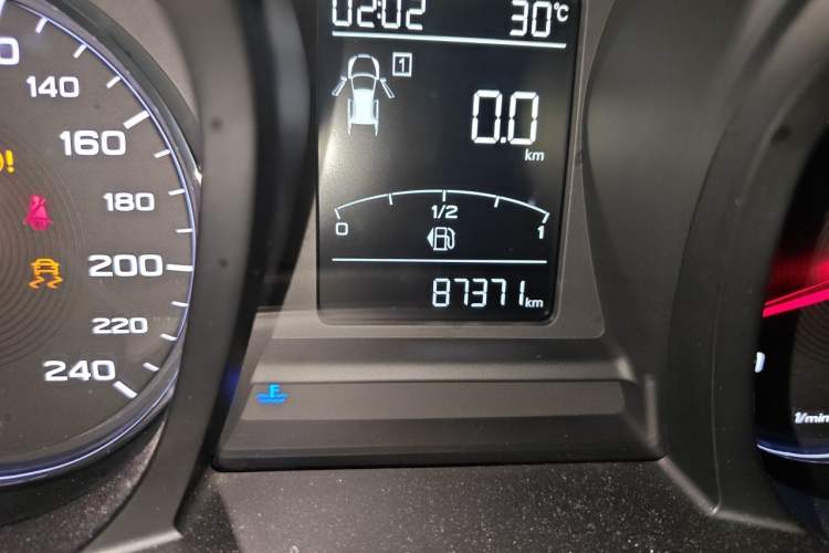 Used MG 6 2017 20T Manual Luxury Smart Connect Version China V Standard Odometer Close Up