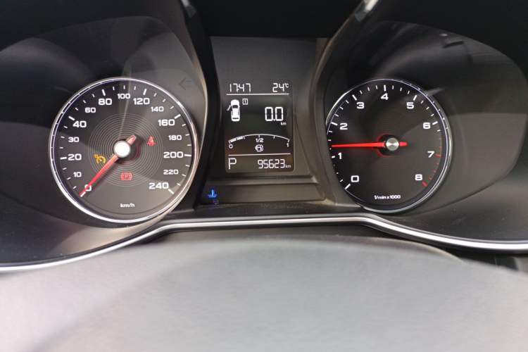 Used MG 6 2017 20T Automatic Luxury Smart Connect Version China V Standard Odometer Close Up