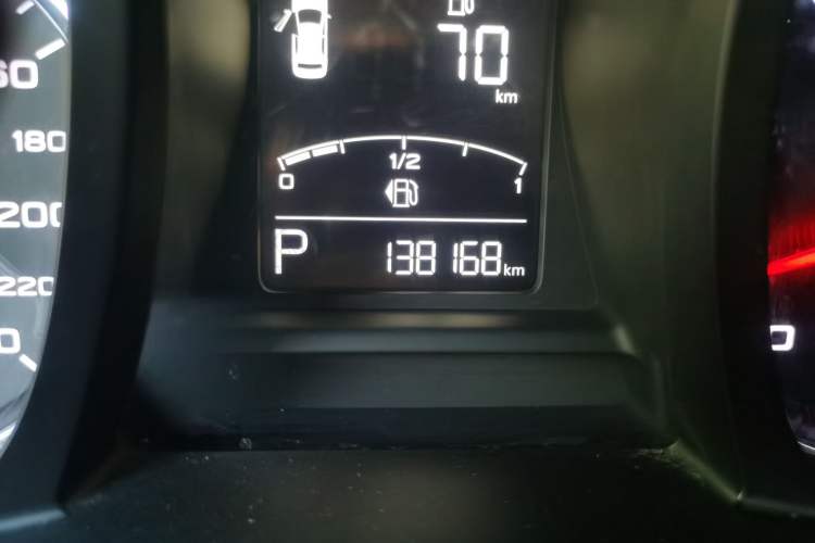 Used MG 6 2017 20T Automatic Luxury Smart Connect Version China V Standard Odometer Close Up