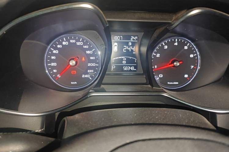 Used MG 6 2017 20T Automatic Luxury Smart Connect Version China V Standard Odometer Close Up