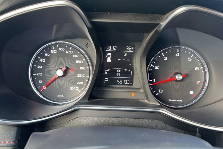 Used MG 6 2017 20T Automatic Elite Smart Connect Version China V Standard Odometer Close Up