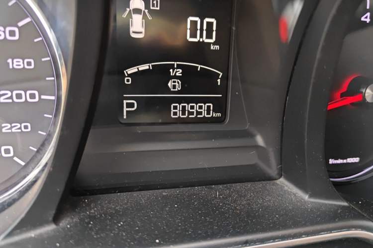 Used MG 6 2017 20T Automatic Luxury Smart Connect Version China V Standard Odometer Close Up