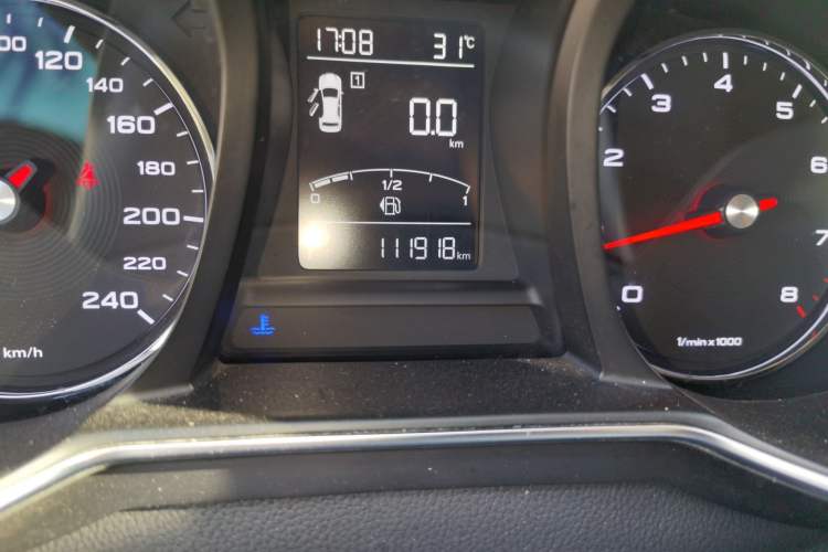 Used MG 6 2017 20T Automatic Prestige Internet Edition China V Standard Odometer Close Up