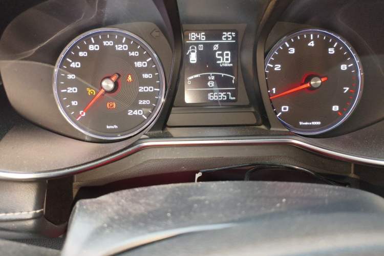 Used MG 6 2017 20T Manual Luxury Smart Connect Version China V Standard Odometer Close Up