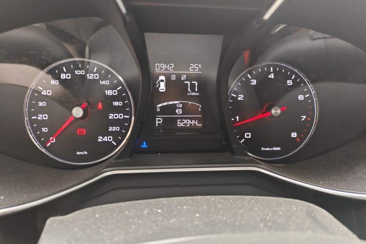 Used MG 6 2017 20T Automatic Elite Smart Connect Version China V Standard Odometer Close Up