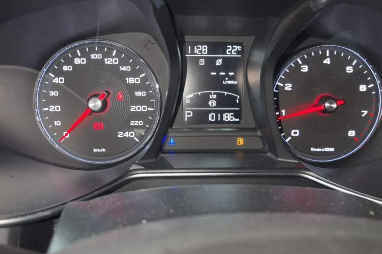 Used MG 6 2017 20T Automatic Luxury Smart Connect Version China V Standard Odometer Close Up