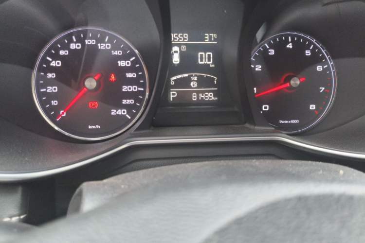 Used MG 6 2017 20T Automatic Luxury Smart Connect Version China V Standard Odometer Close Up