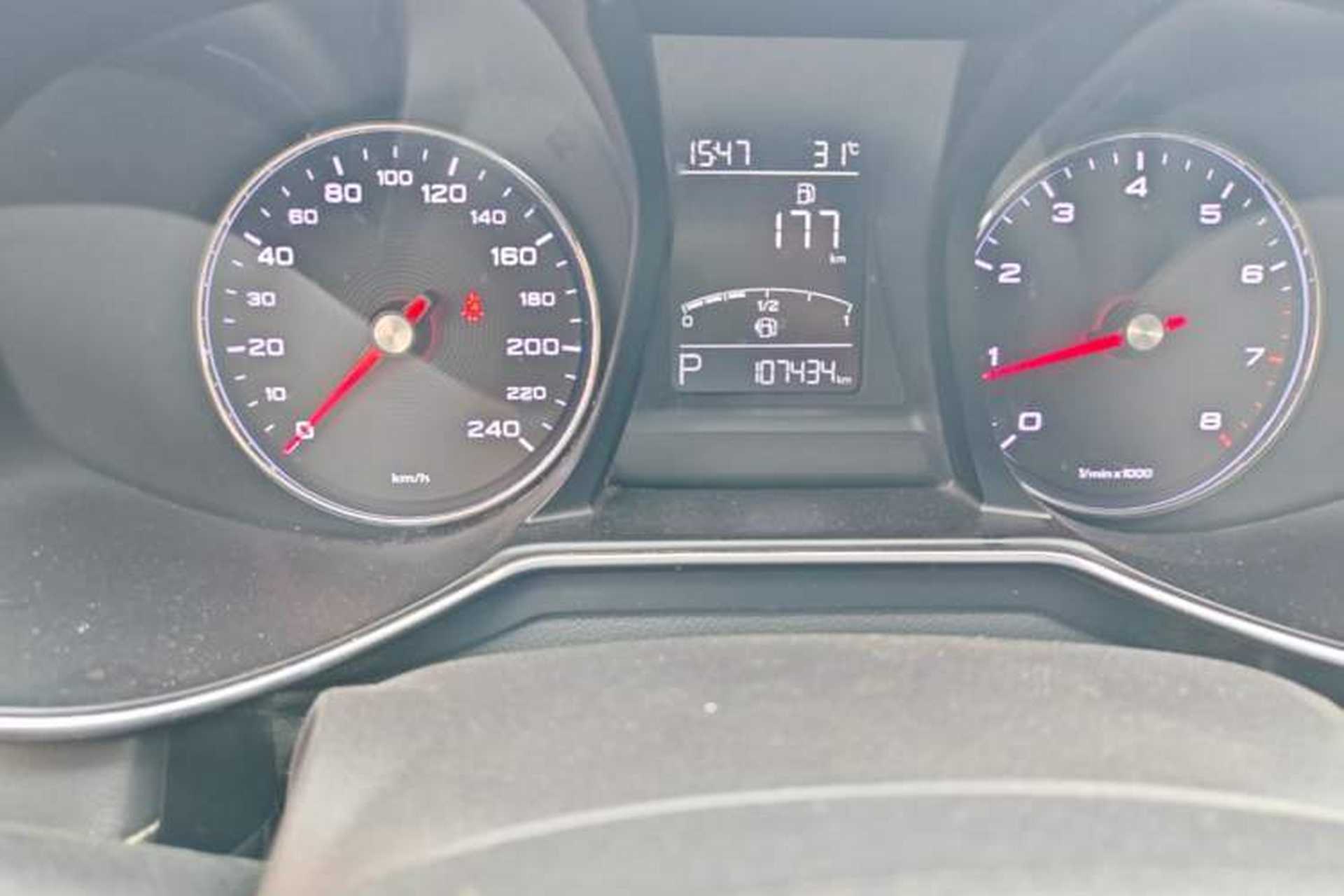 Used MG 6 2017 20T Automatic Luxury Smart Connect Version China V Standard Odometer Close Up