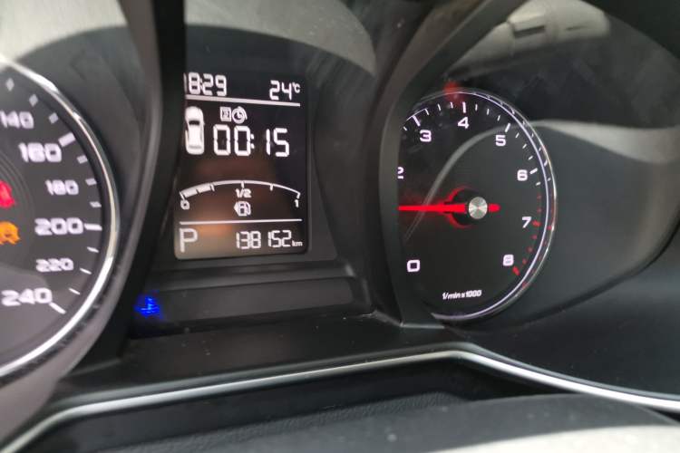 Used MG 6 2017 20T Automatic Luxury Smart Connect Version China V Standard Odometer Close Up