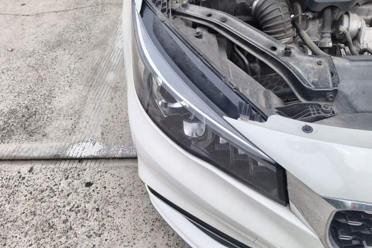 Used MG 6 2017 20T Automatic Trophy Prestige Internet Edition China V Standard Right Front Headlight