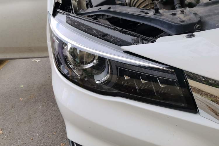 Used MG 6 2017 20T Automatic Trophy Prestige Internet Edition China V Standard Right Front Headlight