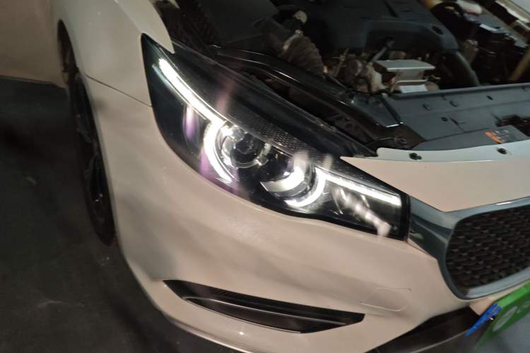 Used MG 6 2017 20T Manual Luxury Smart Connect Version China V Standard Right Front Headlight