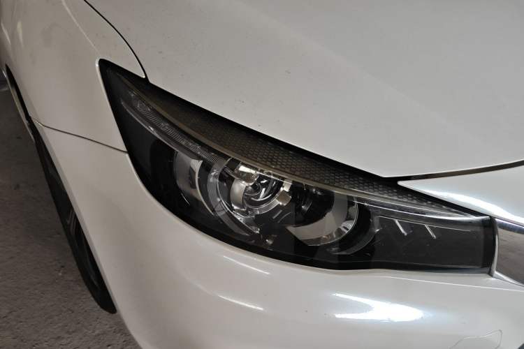Used MG 6 2017 20T Manual Luxury Smart Connect Version China V Standard Right Front Headlight