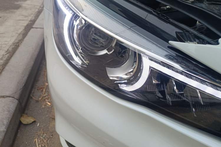 Used MG 6 2017 20T Automatic Luxury Smart Connect Version China V Standard Right Front Headlight