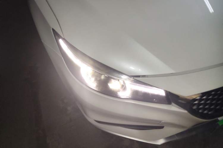 Used MG 6 2017 20T Automatic Luxury Smart Connect Version China V Standard Right Front Headlight