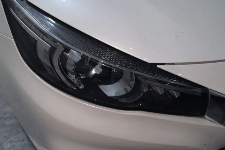 Used MG 6 2017 20T Automatic Luxury Smart Connect Version China V Standard Right Front Headlight