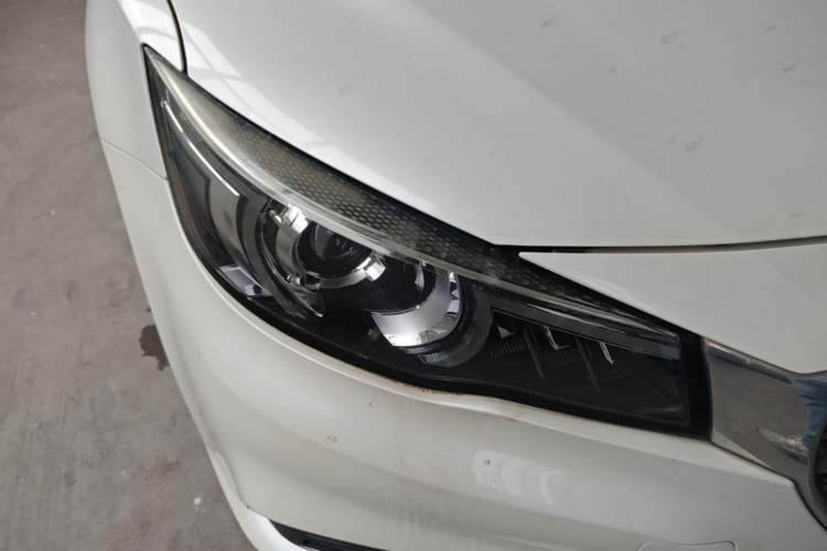 Used MG 6 2017 20T Manual Luxury Smart Connect Version China V Standard Right Front Headlight