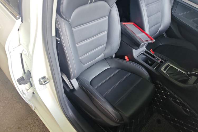 Used MG 6 2017 20T Automatic Luxury Smart Connect Version China V Standard Right Front Seat