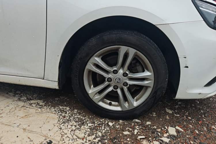 Used MG 6 2017 20T Automatic Elite Smart Connect Version China V Standard Right Front Wheel Hub