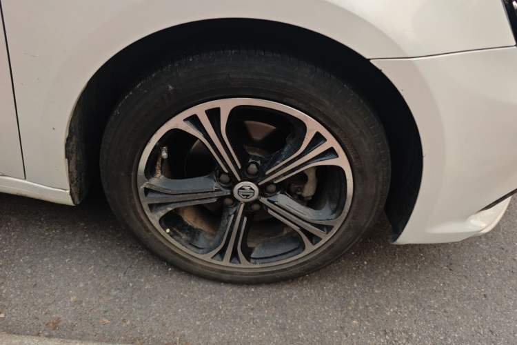 Used MG 6 2017 20T Manual Luxury Smart Connect Version China V Standard Right Front Wheel Hub
