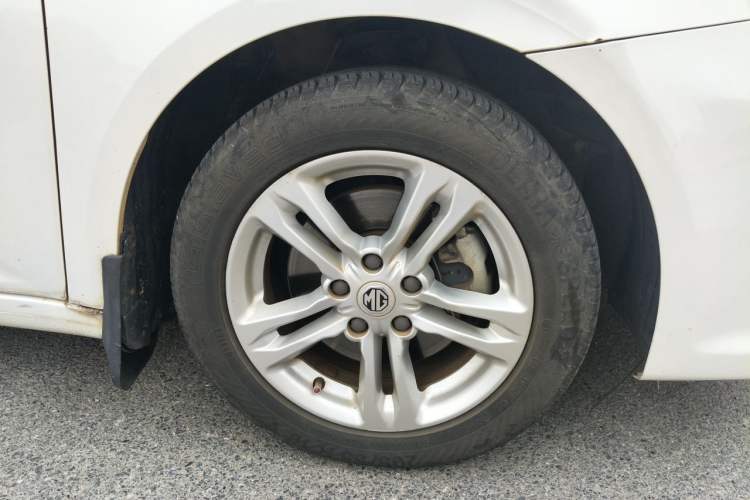 Used MG 6 2017 20T Automatic Elite Smart Connect Version China V Standard Right Front Wheel Hub