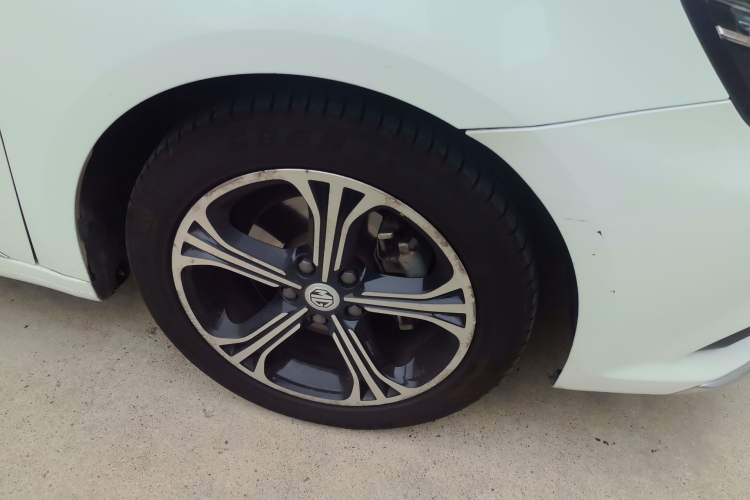 Used MG 6 2017 20T Automatic Luxury Smart Connect Version China V Standard Right Front Wheel Hub