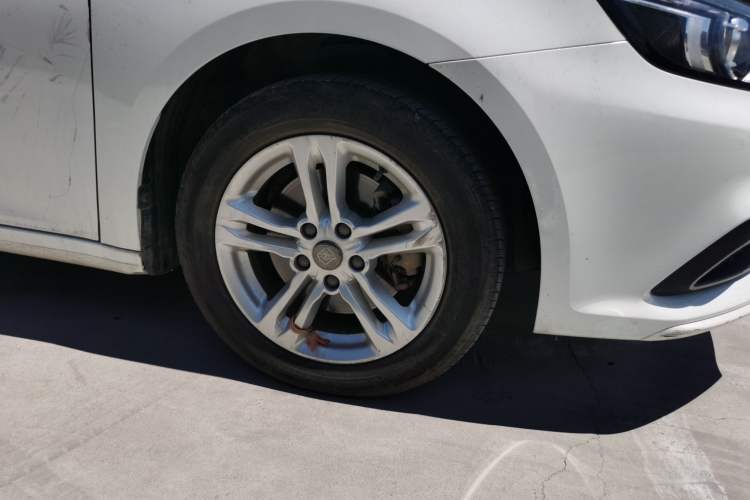 Used MG 6 2017 20T Automatic Elite Smart Connect Version China V Standard Right Front Wheel Hub