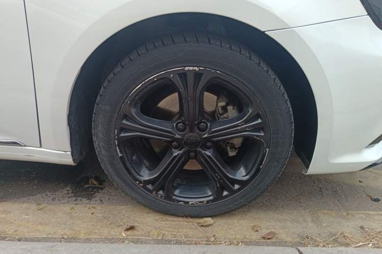 Used MG 6 2017 20T Automatic Luxury Smart Connect Version China V Standard Right Front Wheel Hub