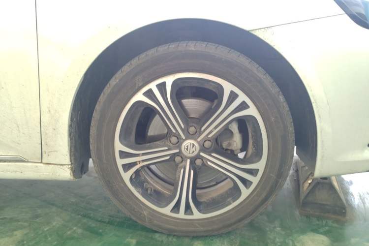 Used MG 6 2017 20T Automatic Luxury Smart Connect Version China V Standard Right Front Wheel Hub
