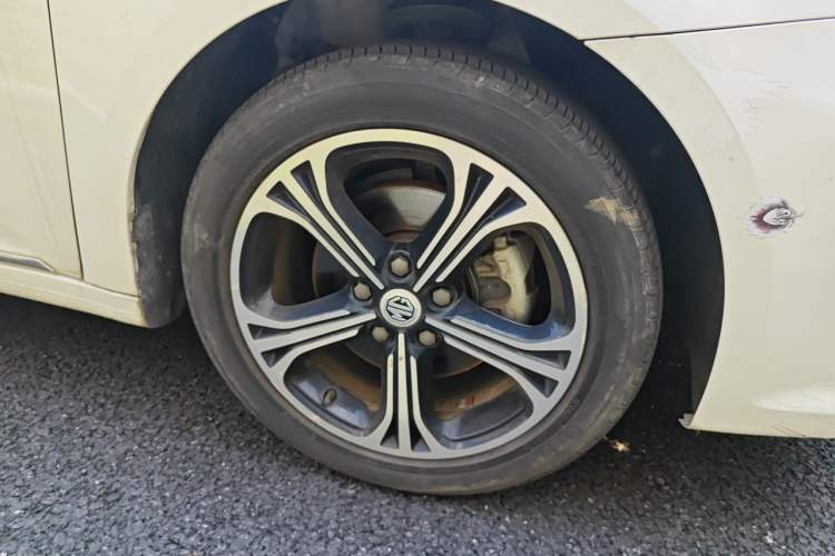 Used MG 6 2017 20T Automatic Luxury Smart Connect Version China V Standard Right Front Wheel Hub