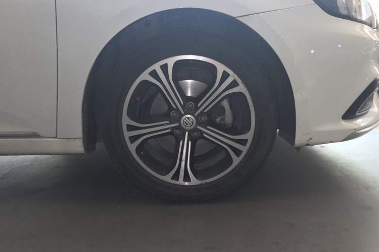 Used MG 6 2017 20T Automatic Luxury Smart Connect Version China V Standard Right Front Wheel Hub