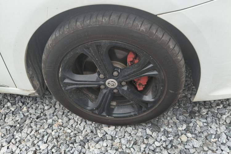 Used MG 6 2017 20T Automatic Luxury Smart Connect Version China V Standard Right Front Wheel Hub