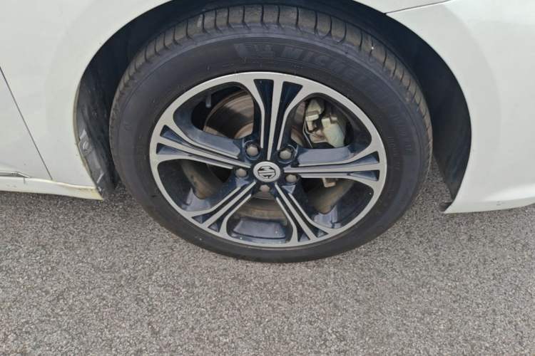 Used MG 6 2017 20T Automatic Luxury Smart Connect Version China V Standard Right Front Wheel Hub