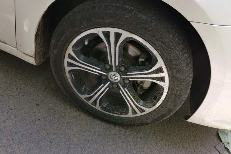 Used MG 6 2017 20T Automatic Luxury Smart Connect Version China V Standard Right Front Wheel Hub