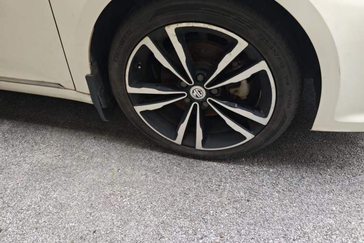 Used MG 6 2017 20T Automatic Trophy Prestige Internet Edition China V Standard Right Front Wheel Hub