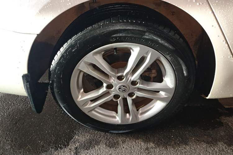 Used MG 6 2017 20T Automatic Elite Smart Connect Version China V Standard Right Rear Wheel Hub