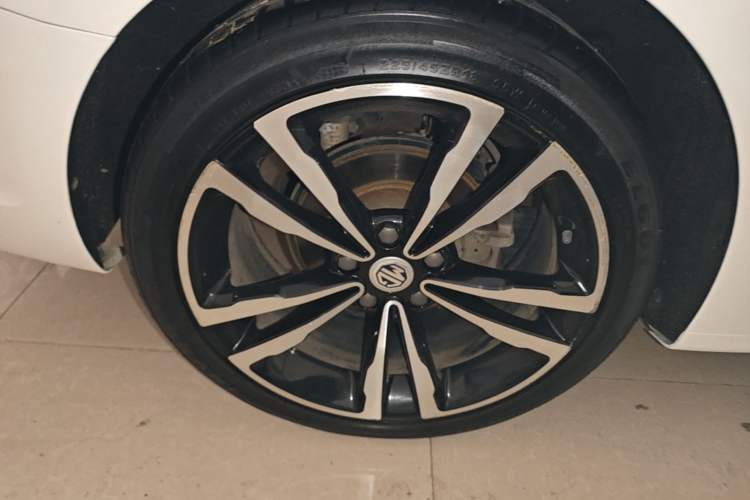Used MG 6 2017 20T Automatic Trophy Prestige Internet Edition China V Standard Right Rear Wheel Hub