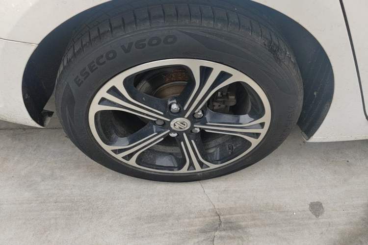 Used MG 6 2017 20T Manual Luxury Smart Connect Version China V Standard Right Rear Wheel Hub