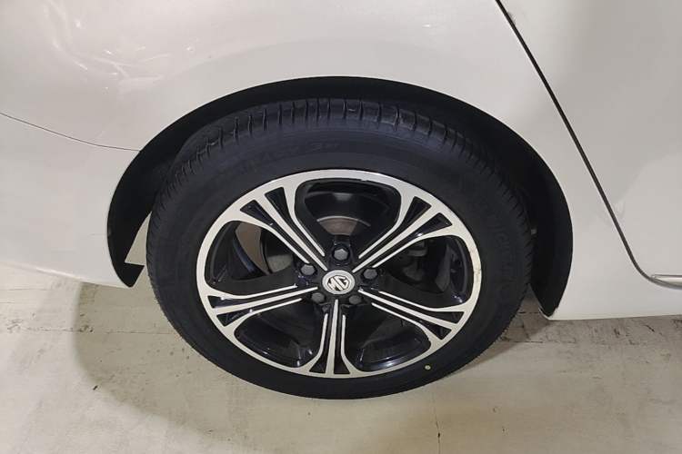 Used MG 6 2017 20T Automatic Luxury Smart Connect Version China V Standard Right Rear Wheel Hub