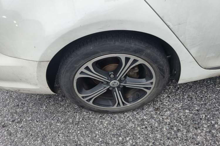 Used MG 6 2017 20T Automatic Luxury Smart Connect Version China V Standard Right Rear Wheel Hub