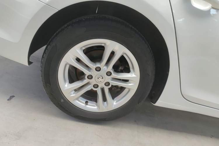 Used MG 6 2017 20T Automatic Elite Smart Connect Version China V Standard Right Rear Wheel Hub