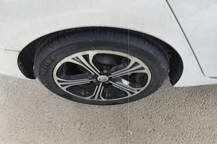 Used MG 6 2017 20T Automatic Luxury Smart Connect Version China V Standard Right Rear Wheel Hub