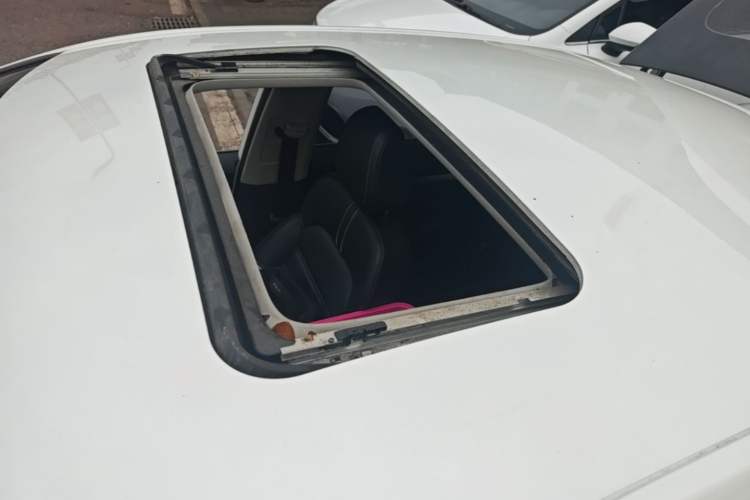 Used MG 6 2017 20T Automatic Luxury Smart Connect Version China V Standard Roof