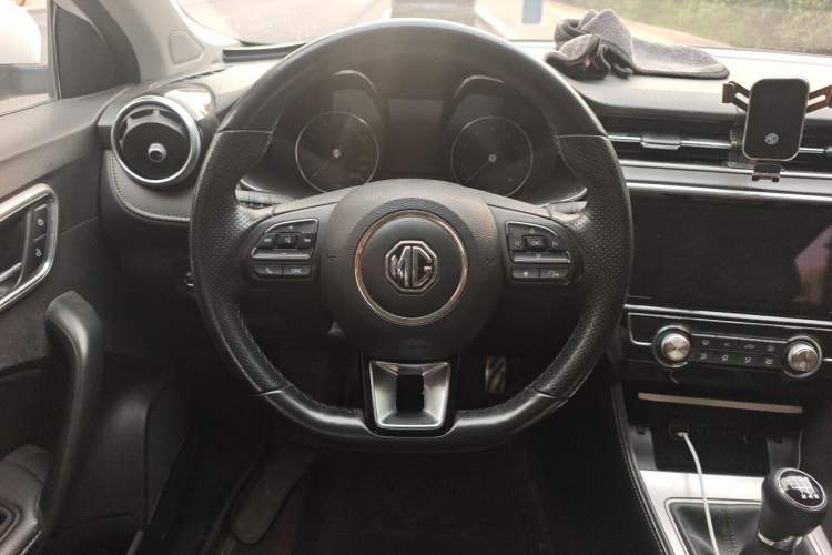 Used MG 6 2017 20T Manual Luxury Smart Connect Version China V Standard Steering Wheel